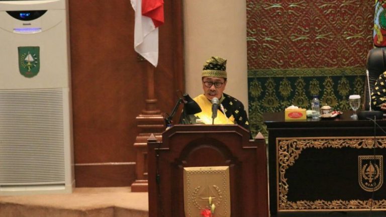 FITRA Desak Gubernur Riau Evaluasi Pejabat Pemprov