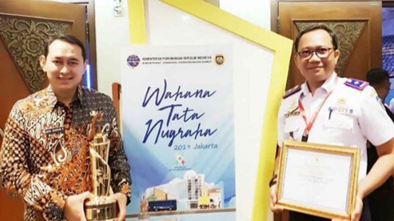 Nganjuk Terima Penghargaan Wahana Tata Nugraha