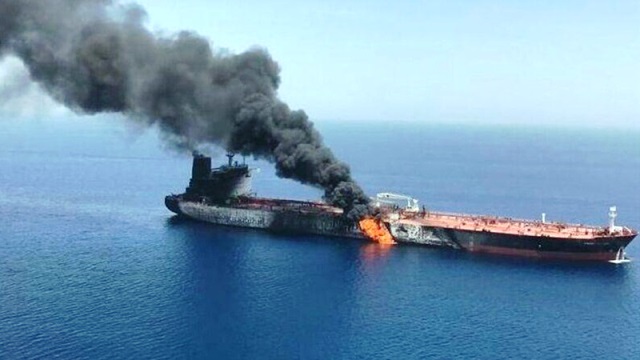 Kapal Minyak Iran Ditembak Dua Rudal di Dekat Arab Saudi