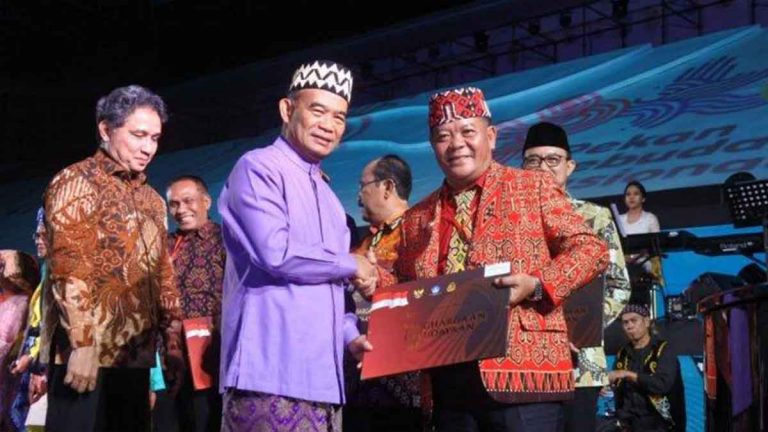 Terima Anugerah Kebudayaan, Sanggau Kembali Ukir Sejarah