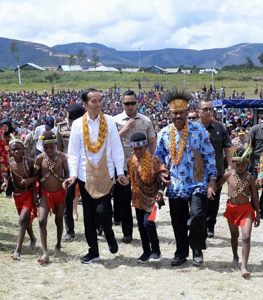 Di Arfak Papua, Jokowi Diskusikan Percepatan Pembangunan