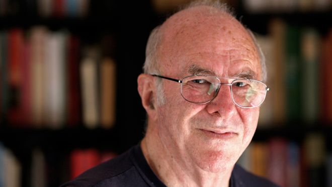 Clive James; Seorang Penulis, Penyiar dan Kritikus TV Meninggal