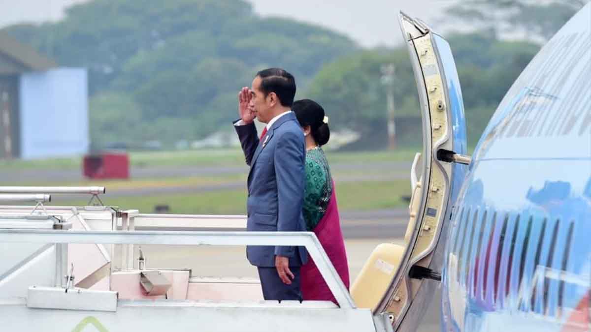 Hadiri Rangkaian Acara KTT ASEAN-RoK, Jokowi Bertolak ke Korea