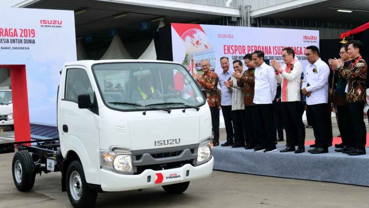Jokowi Targetkan Ekspor Otomotif Nasional Capai 1 Juta Unit di 2024