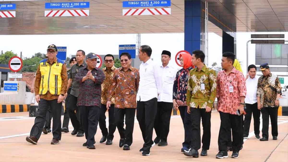 Erick Thohir Berhentikan Dirut Garuda, Berikut Tanggapan Jokowi