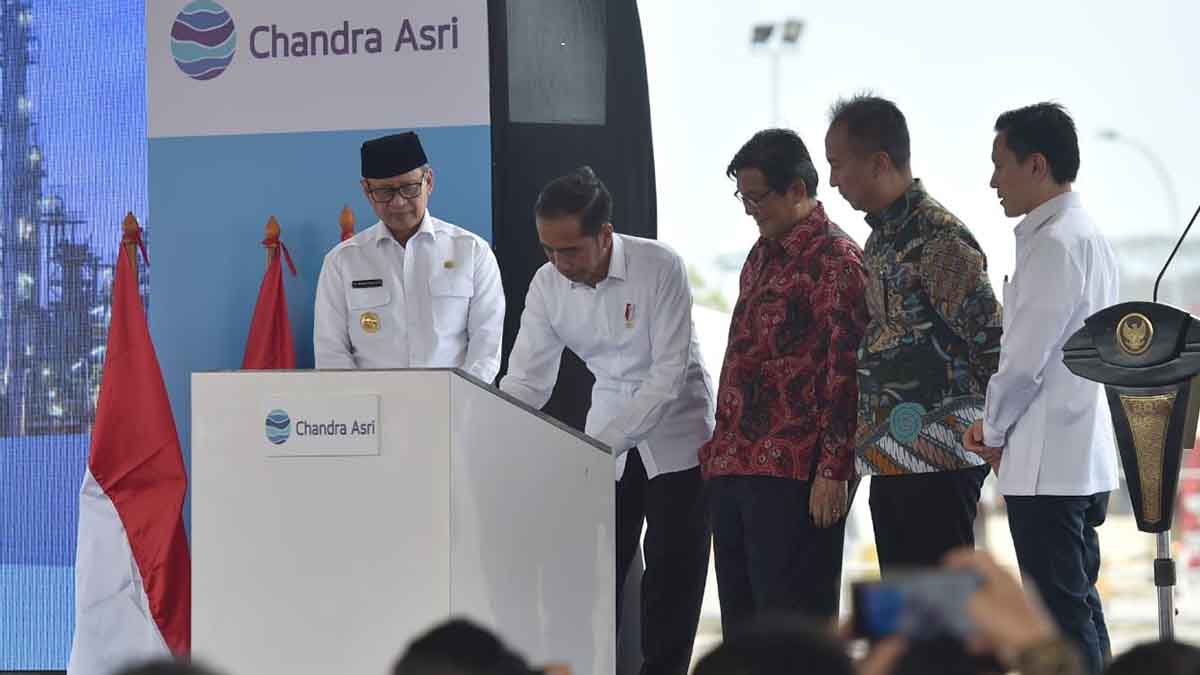Resmikan Pabrik Petrokimia, Jokowi Berharap Indonesia Tak Lagi Impor