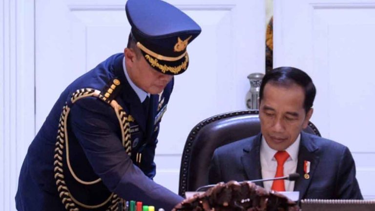 Berikan Keamanan di Natal & Tahun Baru, Jokowi Adakan Ratas