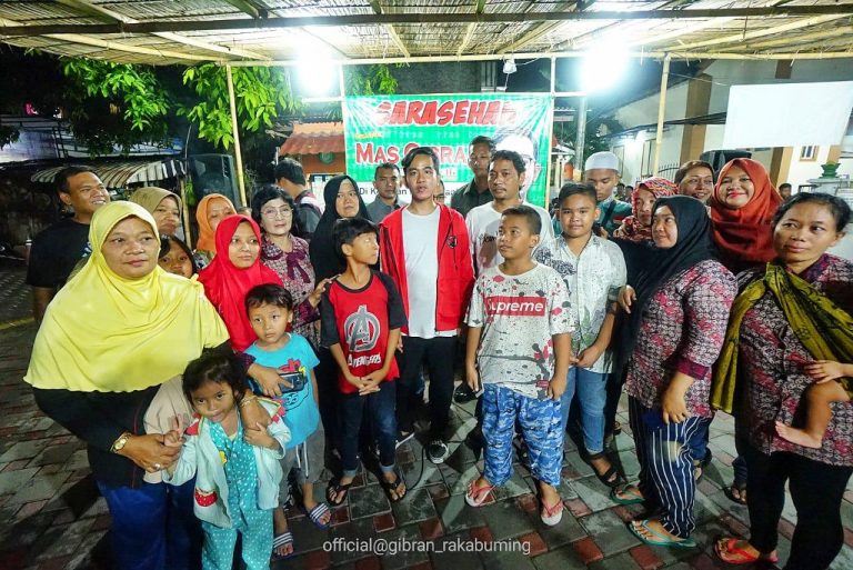 Gibran Disambut Rebana saat Sarasehan