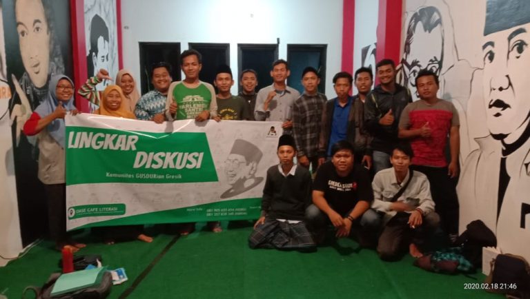 Komunitas Gusdurian Gresik Gelar Diskusi Buku "Menjerat Gus Dur"