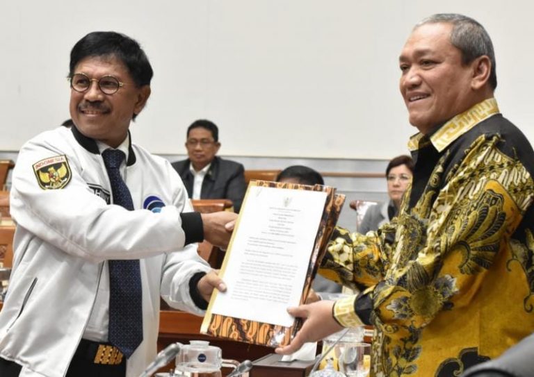 Johnny G. Plate Harap PDP Jadi UU Pertama Tahun 2020