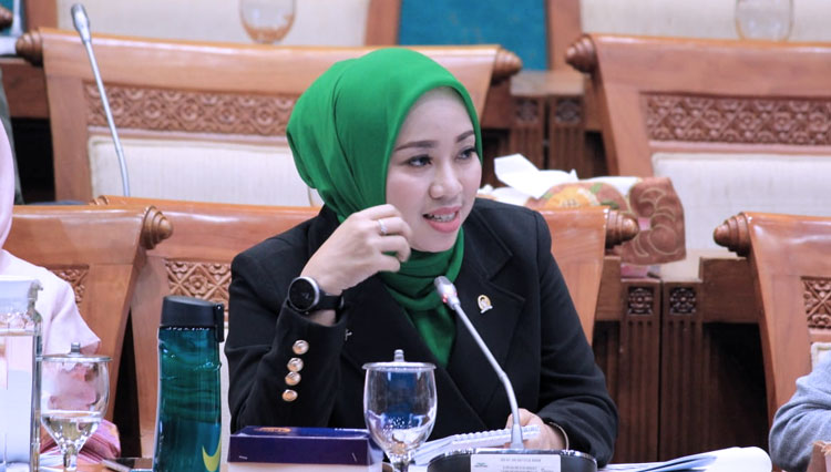 Ratna Juwita Sari