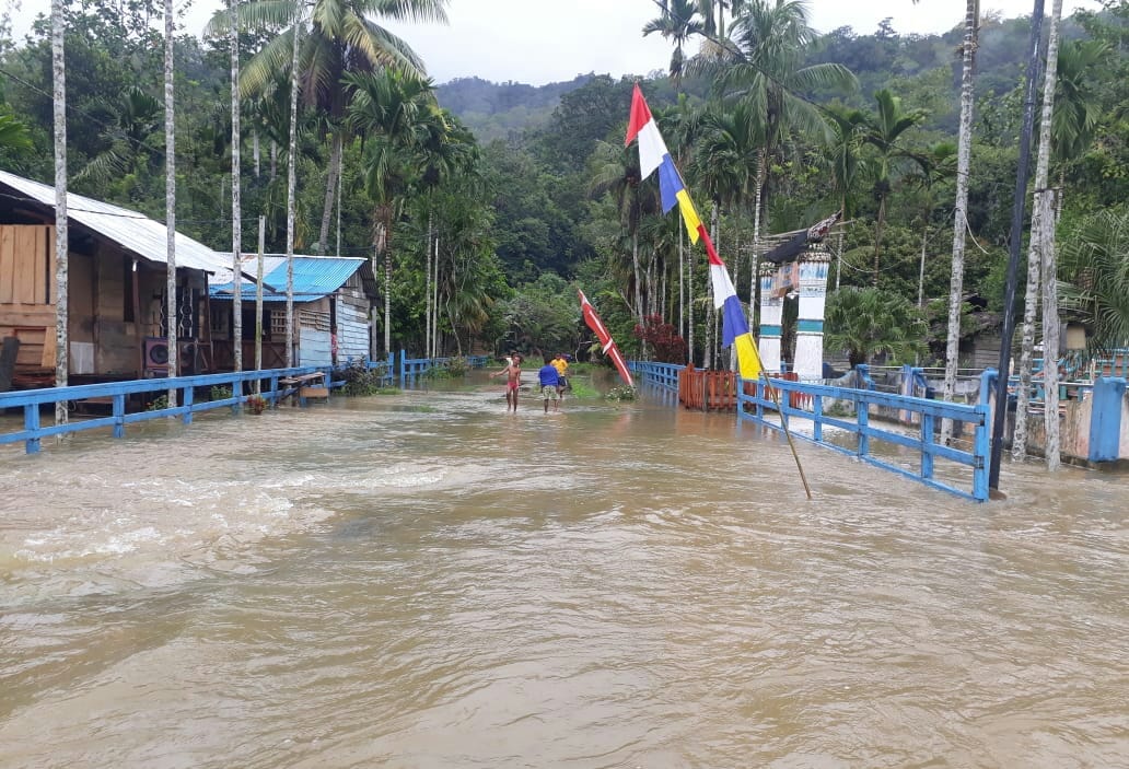 Teluk Bintuni Diterjang Banjir