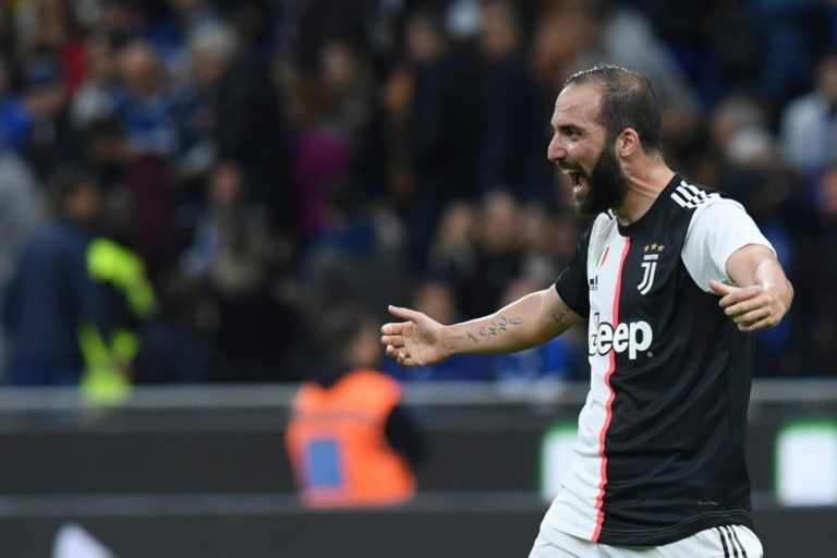 Gonzalo Higuain Tinggalkan Lokasi Karantina