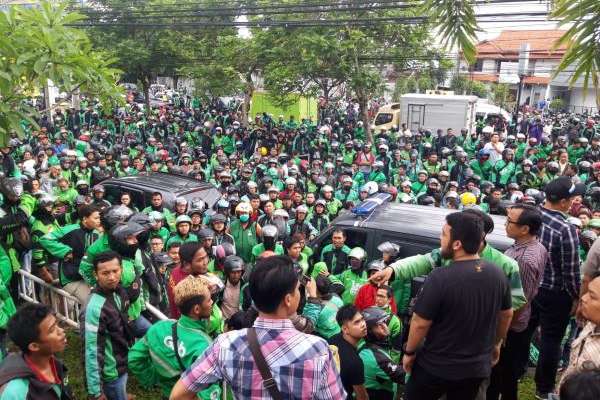 Ratusan Driver Ojol di Yogyakarta Terlibat Aksi Tawuran dengan DC