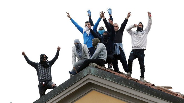 Enam Orang Meninggal Dunia Akibat Kerusuhan di Penjara Italia