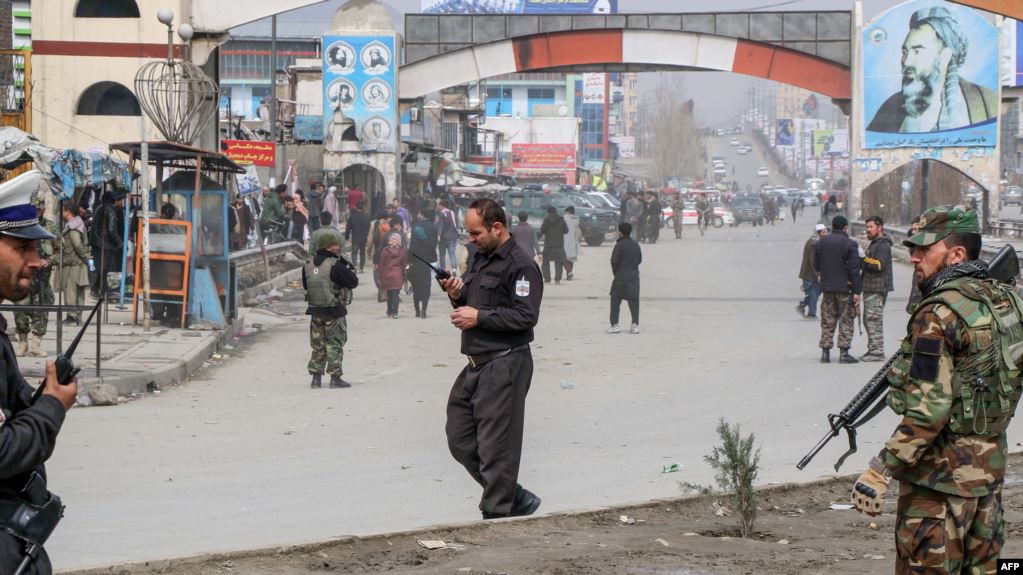 Teror Sekawanan Lelaki Tak Dikenal Tewaskan 32 Orang di Kabul