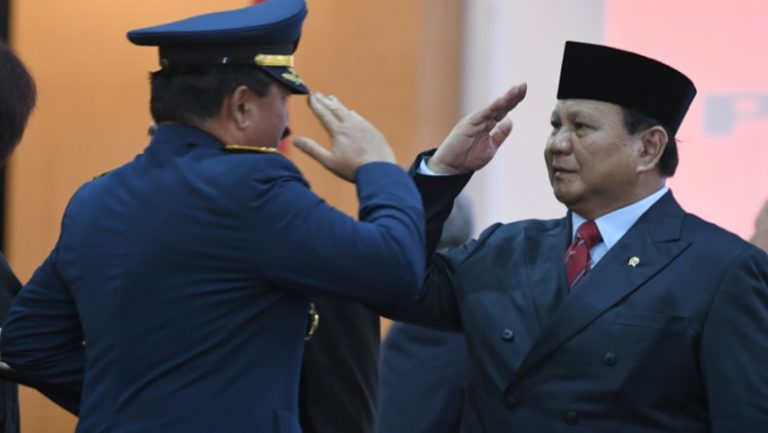 Menhan Prabowo Minta TNI Siapkan Pesawat Ambil Alkes ke China