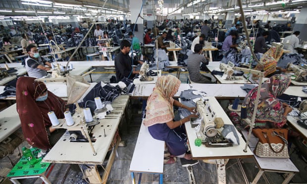 Pandemi dan Nasib Malang Puluhan Ribu Buruh Garmen di Pakistan