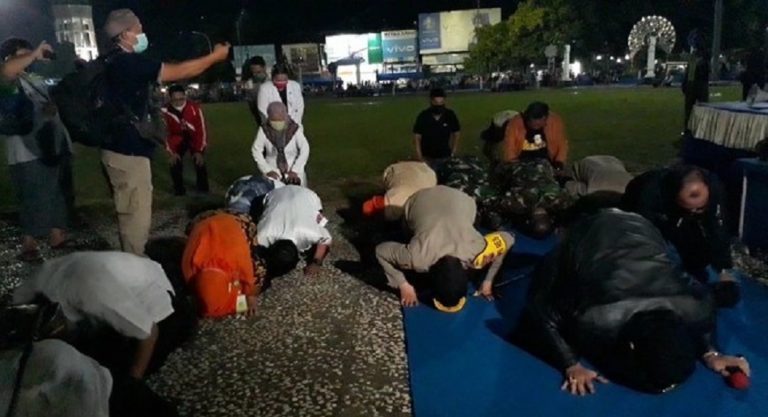 ForkompiBerita Baru, Forkompimda-Kota-Tegal-melakukan-sujud-syukurmda-Kota-Tegal-melakukan-sujud-syukur