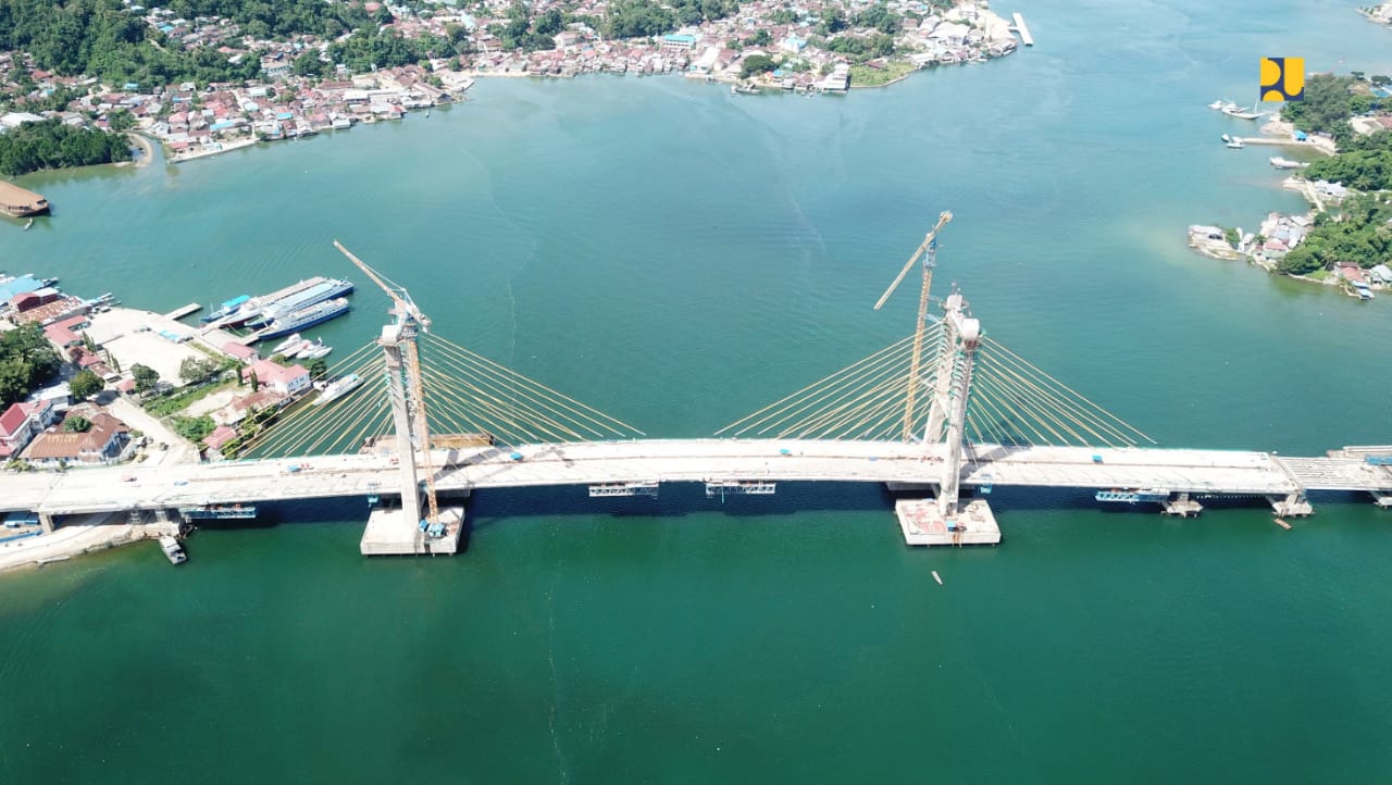 Pembangunan Jembatan Teluk Kendari 92 Persen Selesai