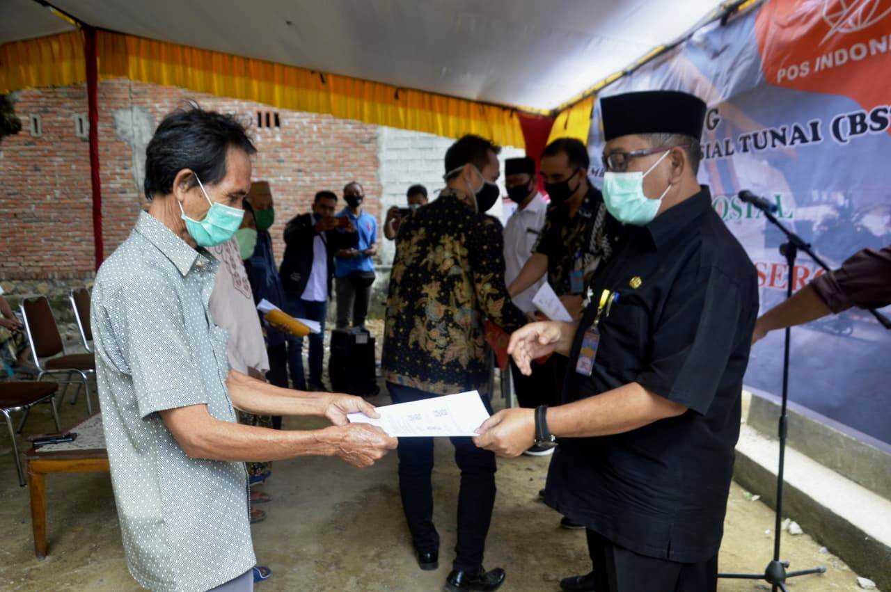 Lombok Barat Terima Bantuan Sosial Tunai Covid-19 dari Kementerian Sosial