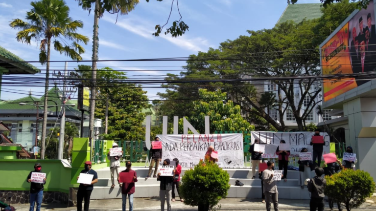 Mahasiswa UIN Malik Ibrahim Gelar Aksi Tuntut Penurunan UKT