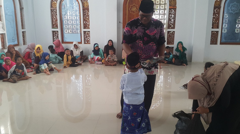 Yayasan Hizbullah Pasongsongan Sumenep Santuni 300 Anak Yatim Tiap Bulan