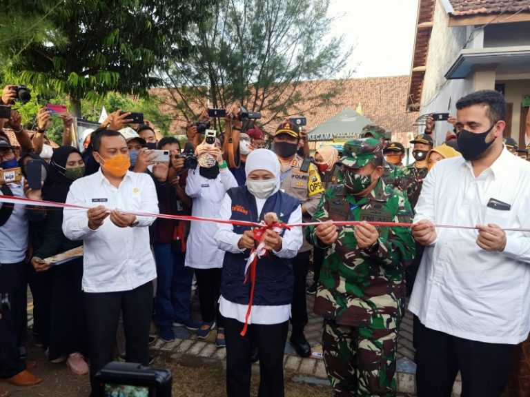 Khofifah Resmikan Kampung Tangguh Semeru di Kota Probolinggo