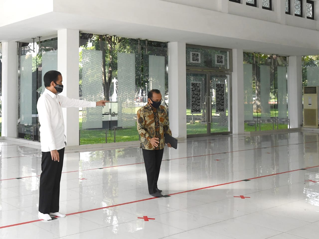 Presiden Jokowi Akan Salat Jumat di Masjid Istana