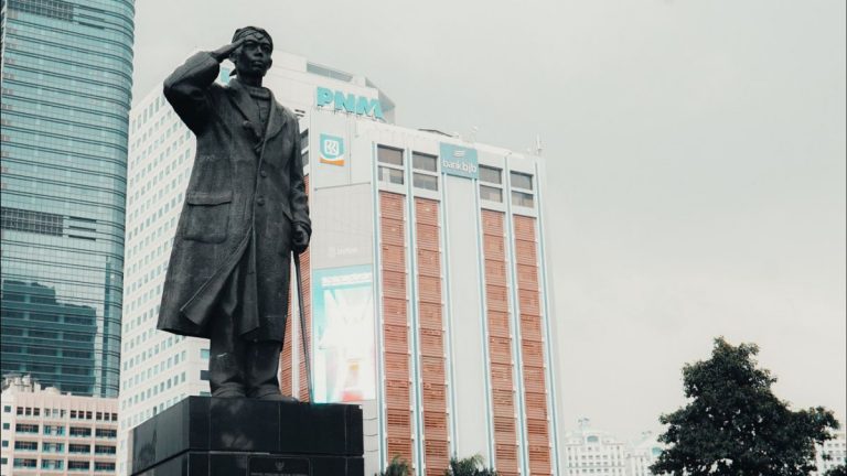 Pemprov DKI Jakarta Rencana Pasang Masker di Patung Jenderal Sudirman
