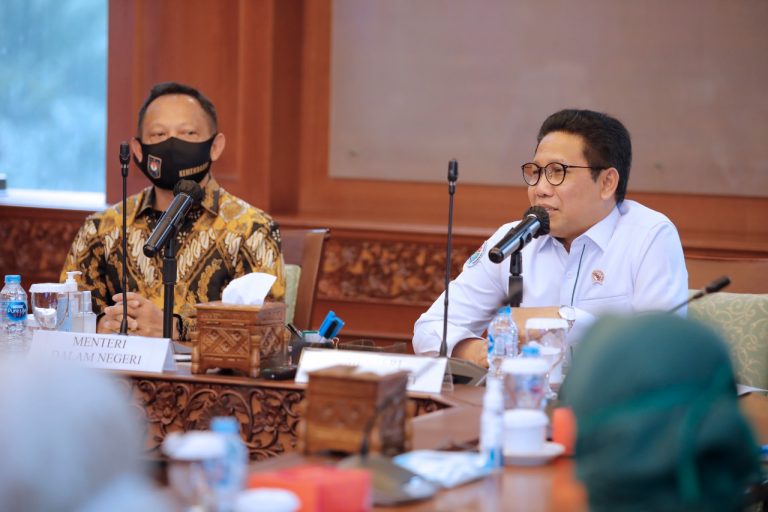 Kemendes Siap Dukung PKK Sosialisasi Penggunaan Masker di Desa