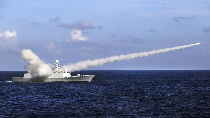 Peringatkan Amerika Serikat, China Tembakkan Dua Rudal ke Laut China Selatan