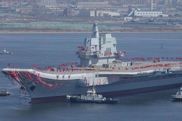 Kapal Induk Helikopter China Type 075 Berlayar untuk Uji Coba Laut Pertama