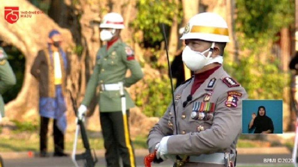 Tim Merauke, Petugas Upacara Penurunan Bendera Negara Sang Merah Putih di Istana Merdeka