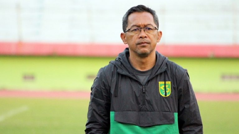 Regulasi Pemain U-20, Aji Santoso: PSSI Tidak Konsisten