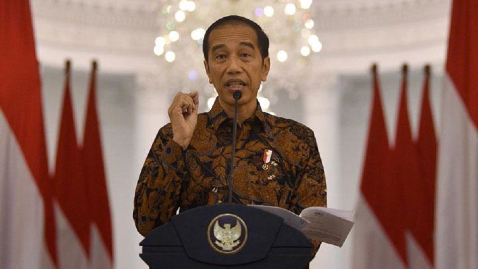 Ekonomi Desa Rusak Akibat COVID-19, Jokowi: Menteri Kawal Program Padat Karya!