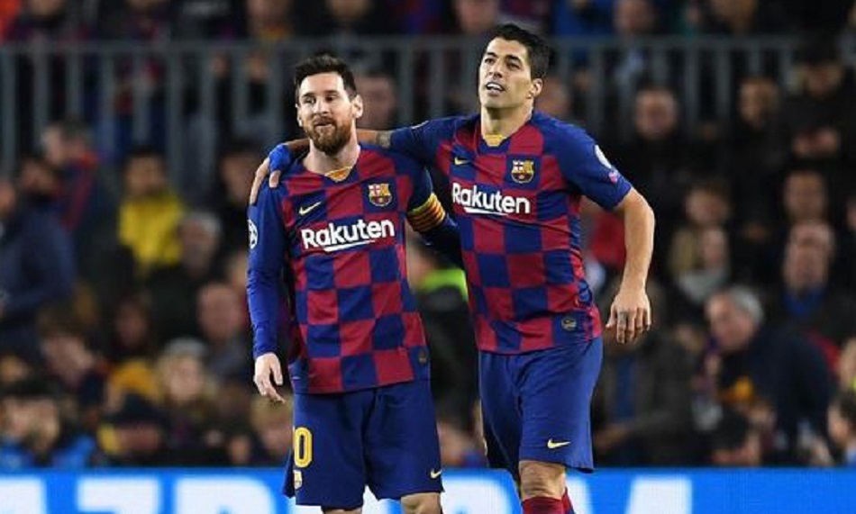 Suarez Dibuang, Messi Mengecam Barcelona