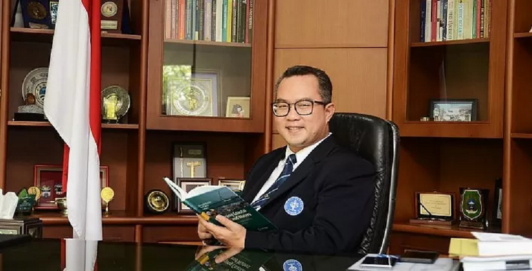 Rektor IPB, Arif Satria Dinyatakan Positif COVID-19