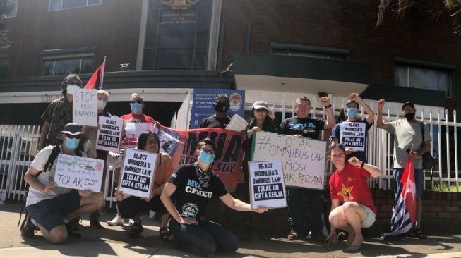 Diorganisir Veronica Koman, Kaum Buruh Australia Gelar Aksi Solidaritas Tolak UU Cipta Kerja