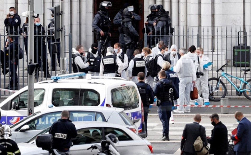 Presiden Prancis Sebut Serangan Pisau di Nice dari Teroris Islam