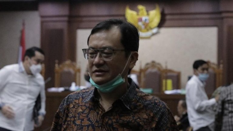 Benny Tjokrosaputro Divonis Penjara Seumur Hidup