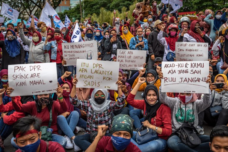 Tolak UU Cipta Kerja, Buruh dan Mahasiswa Kembali Demo Hari Ini