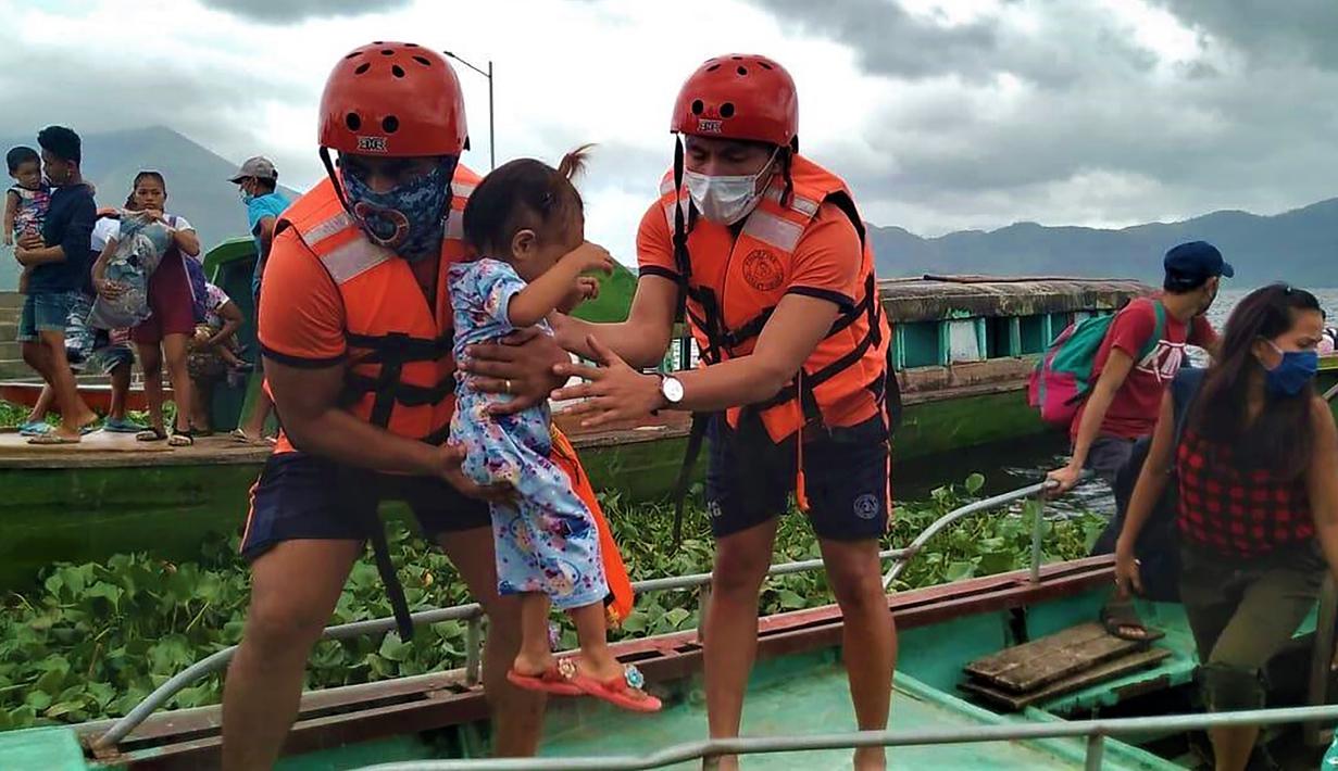 Dihantam Topan Goni Berkekuatan Super, Satu Juta Warga Filipina Mengungsi