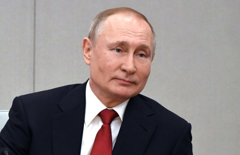 Buatan Negaranya Sendiri, Vladimir Putin Tak Boleh Divaksin Sputnik V