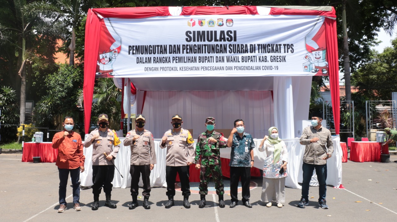 Jelang Pemungutan Suara Pilkada, Polres dan KPU Gresik Lakukan Simulasi TPS