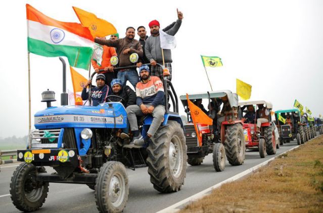 Tuntut Pencabutan UU Pertanian, Puluhan Ribu Petani Berkemah di Pinggiran New Delhi