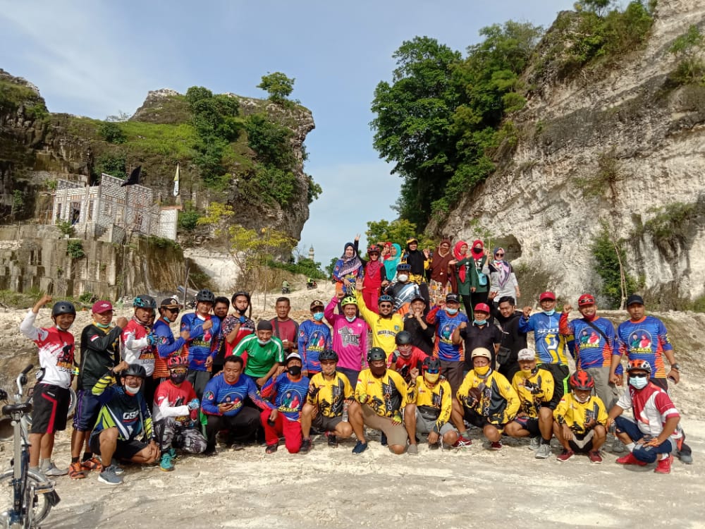 Gowes Tilik Desa, Gus Bupati Gresik Minta Pemdes Suci Kembangkan Potensi Wisata Sendang Sono