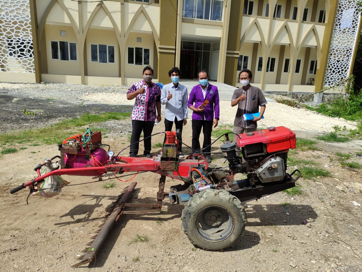 Mahasiswa UQ Gresik Ciptakan Alat Pengendali Traktor Pertanian Berbasis Wireless