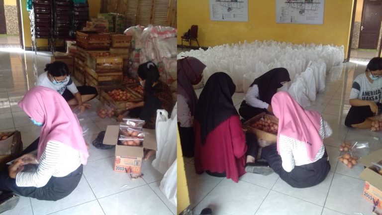 Dukung Gerakan 2 Hari di Rumah Saja, Komunitas Perempuan Desa Damai Bagikan Sembako di Klaten