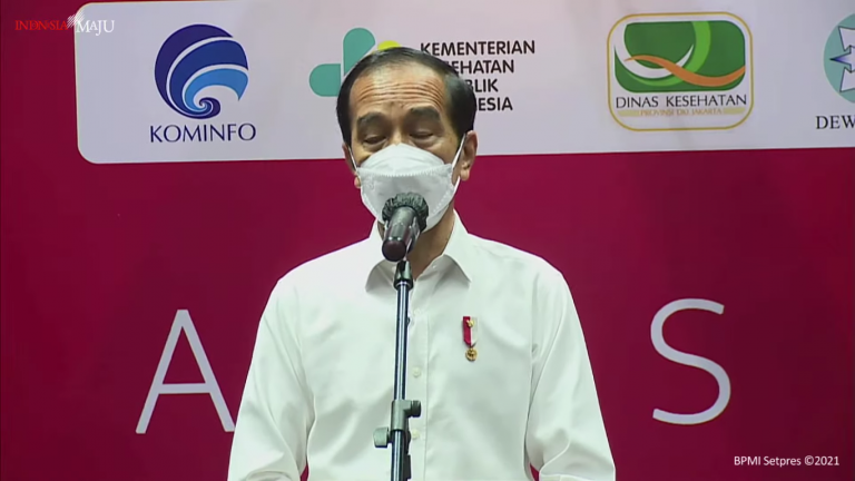 Jokowi Tinjau Vaksinasi Covid-19 untuk Awak Media